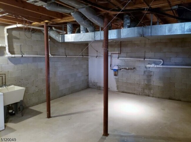 Building Photo - 53 Ben Franklin Dr