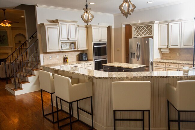 Building Photo - 10060 Avent Ridge Cove
