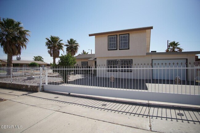 Building Photo - 4924 Winthrop Dr