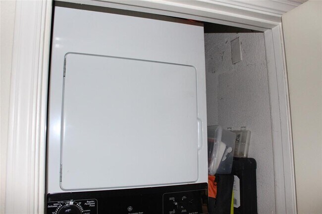 Building Photo - 2804 Rio Grande St