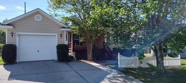 Primary Photo - 25 King's Cross Ct
