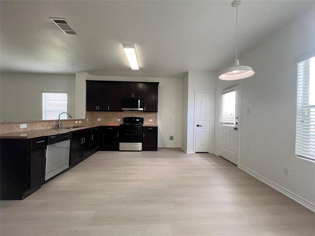 Building Photo - 13509 Coomer Path