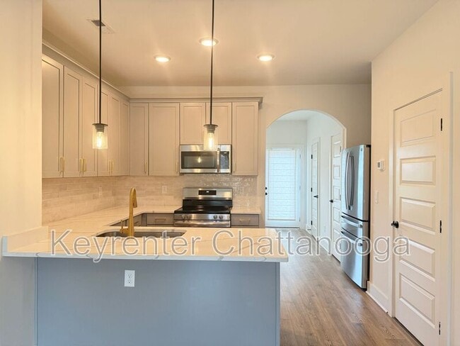 Building Photo - 1674 S Watkins St