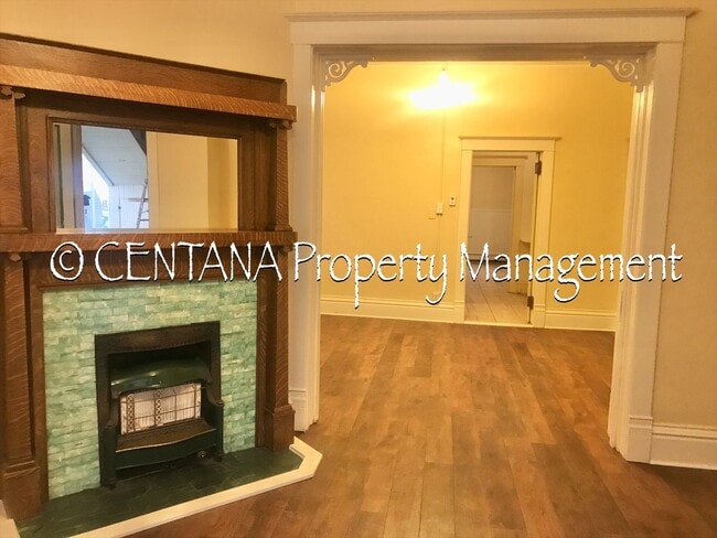 Building Photo - 728 W Granite St