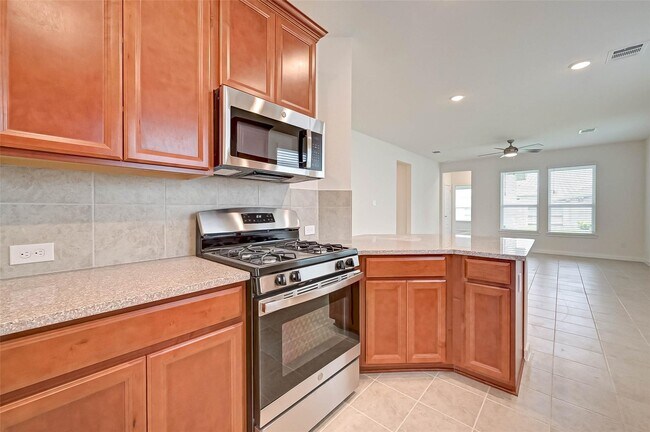 Building Photo - 8022 Pinebrook Arbor Ct