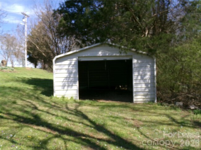 Building Photo - 34838 Ellen Rd