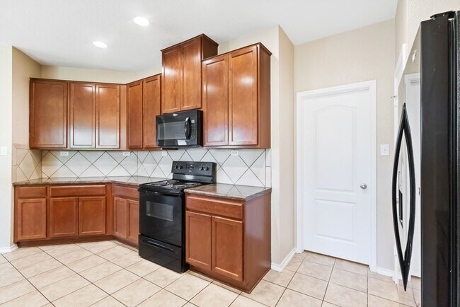 Building Photo - 5114 Mustang Cove