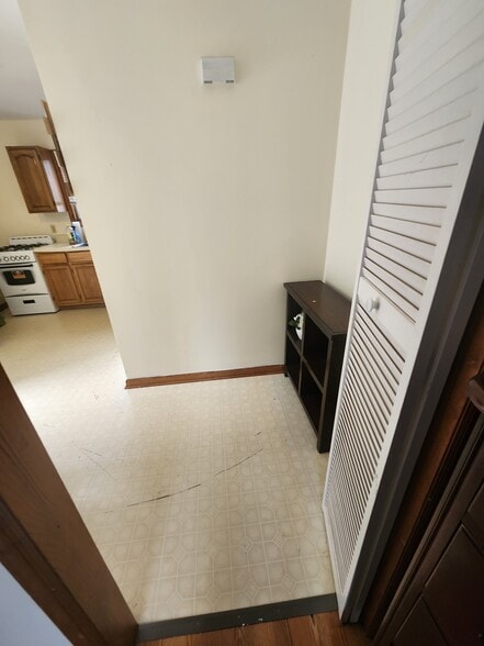 Building Photo - 77 Van Riper Ave