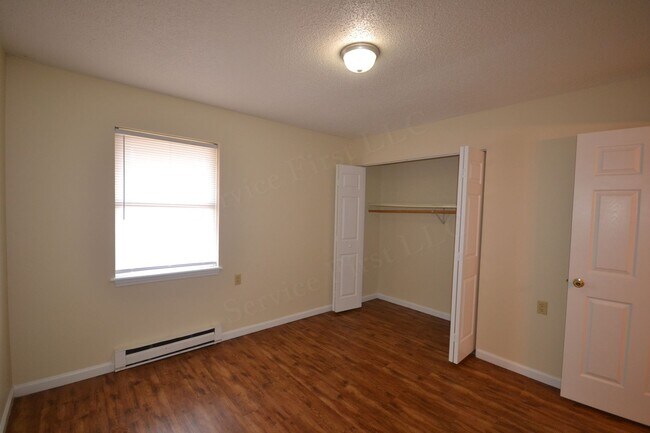 Building Photo - Dogwood Apartments