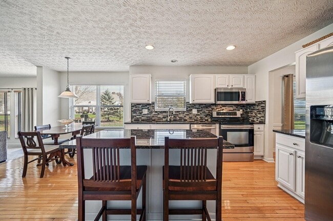 Building Photo - 2230 Seton Dr