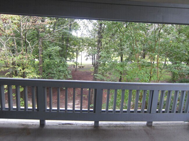 Building Photo - Highly Coveted 1 BD/1.5BA Loft Townhome in Waterwoods - Incl Utils