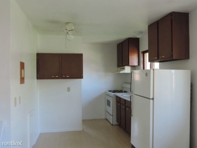 Building Photo - 205 13th St SW