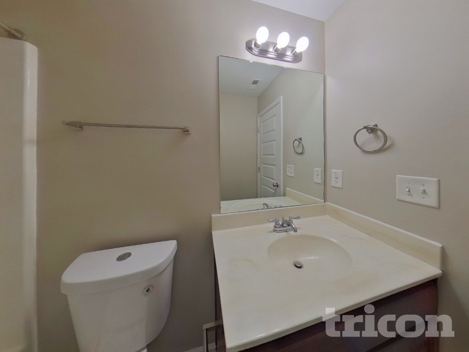 Building Photo - 2752 Huntcliff Dr