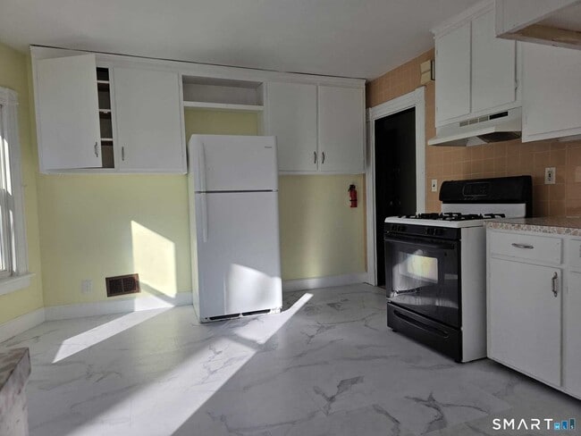 Building Photo - 29 8th St