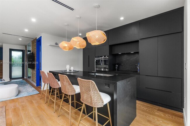 Building Photo - 408 NW 52nd St