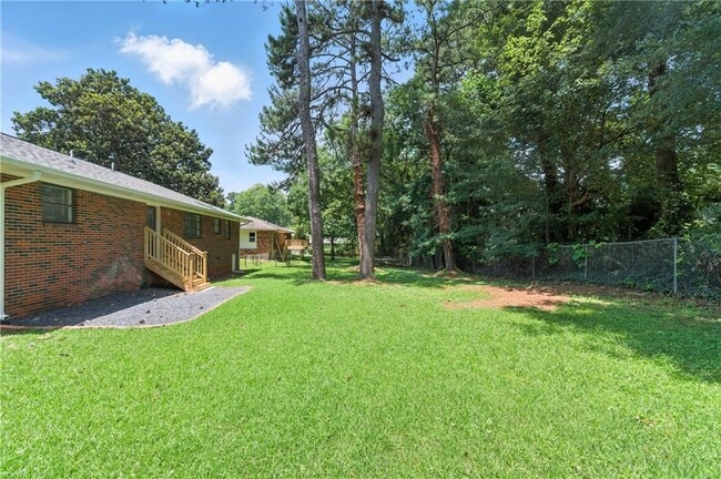 Building Photo - 1195 Starline Dr