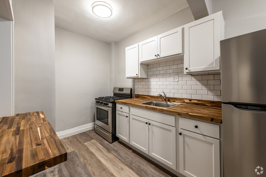 Primary Photo - Clifton Lake Apartments