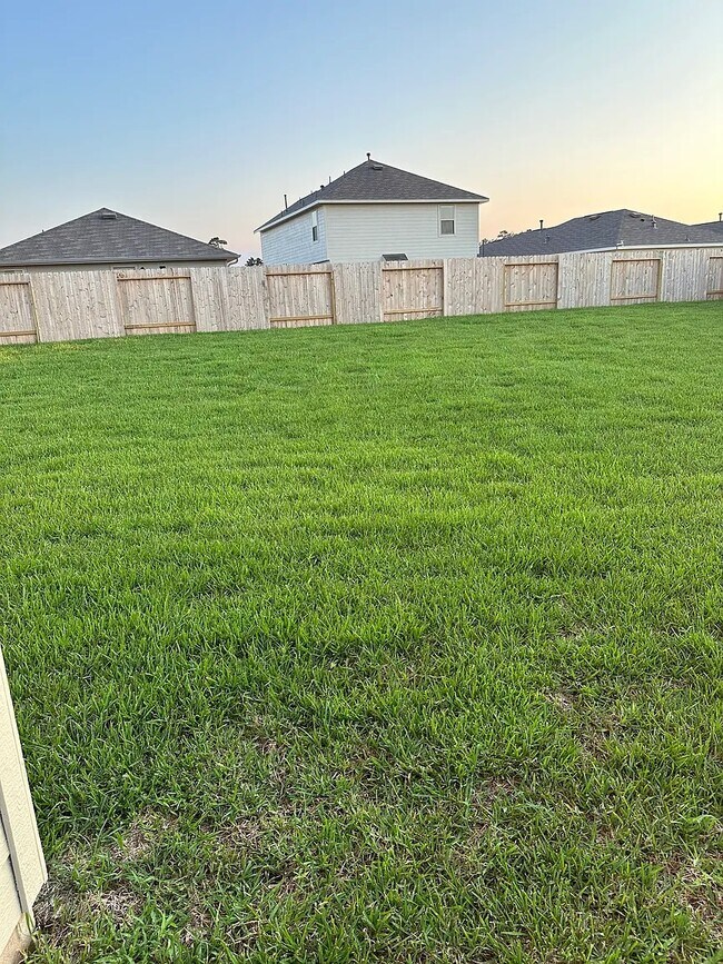 Building Photo - 1530 San Sebastien Dr