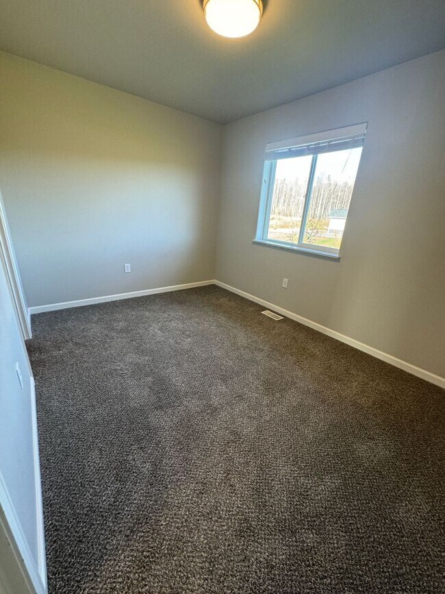 Building Photo - 1591 N Tinitun Cir