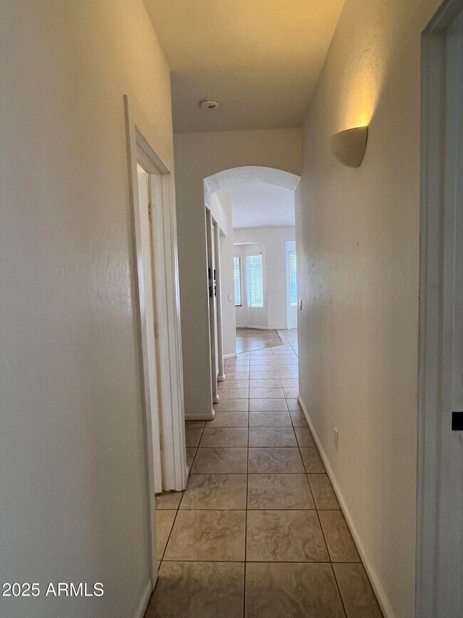 Building Photo - 4484 E Redfield Ct