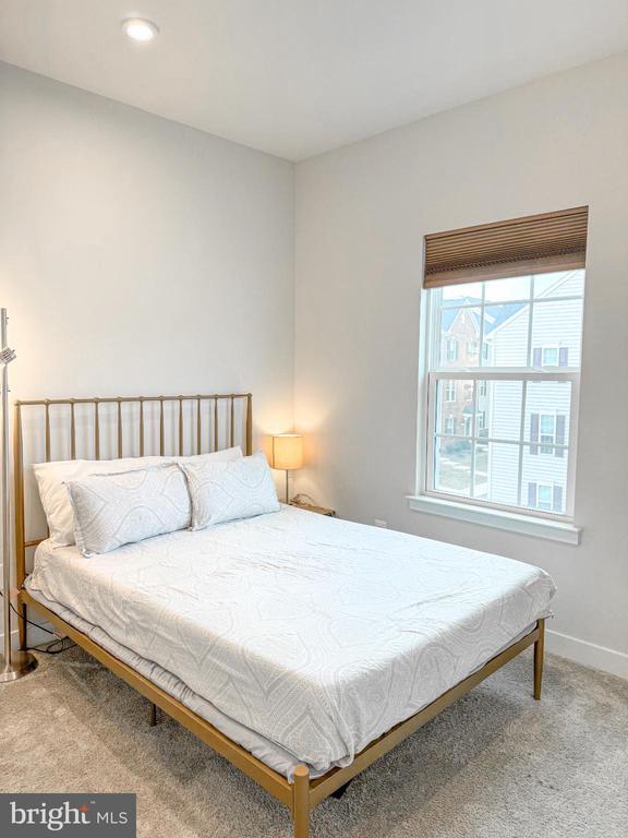 Building Photo - 24604 Cervelo Ter