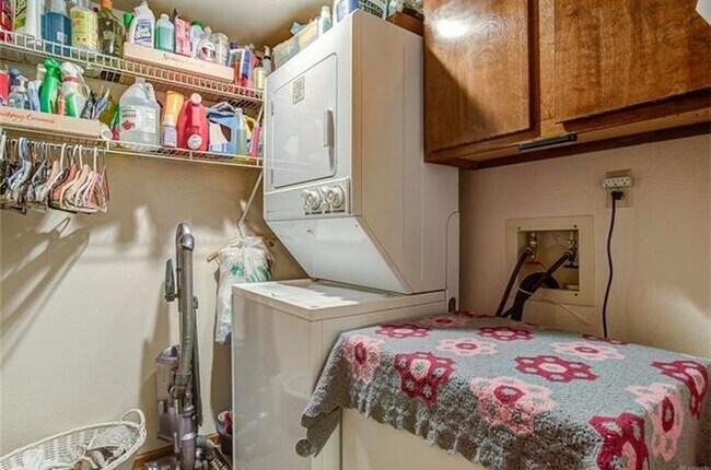 Building Photo - 17929 E Brown Pl