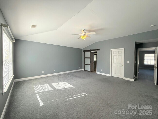 Building Photo - 126 Cloister Ln