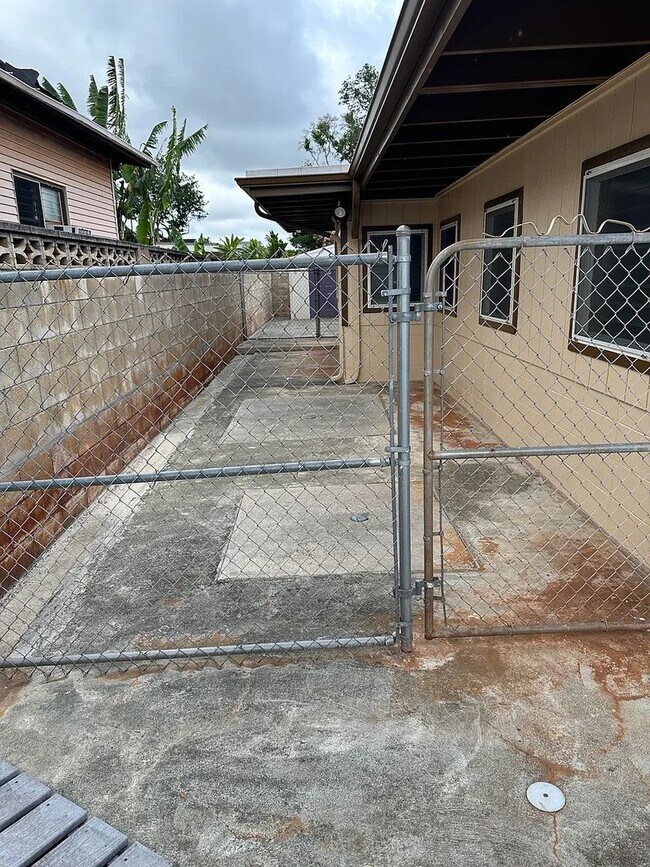 Building Photo - Spacious, 4 bedroom 2 bath single family home in Mililani! *First showing on Monday, January 5th ...