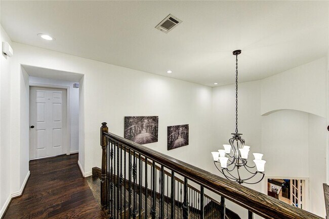 Building Photo - 27818 Pinpoint Crossing Dr