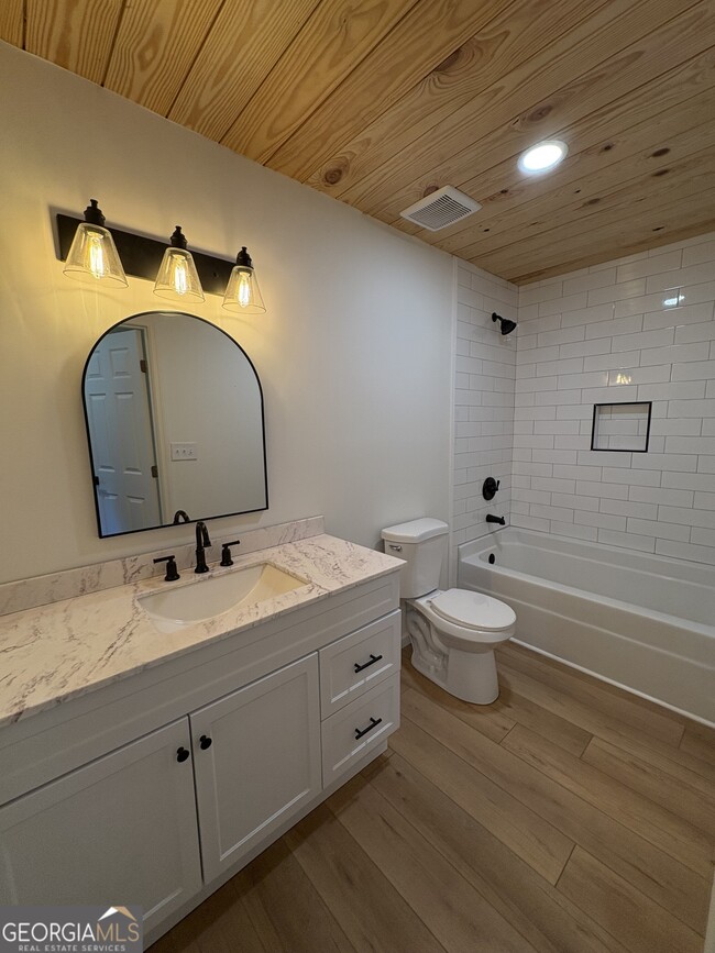 Building Photo - 435 Muskogee Trl