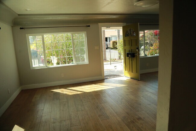 Building Photo - 4517 33rd St