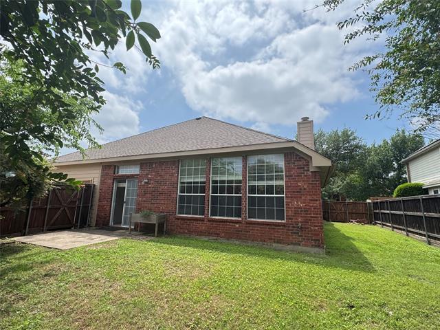 Building Photo - 9814 Honeysuckle Dr