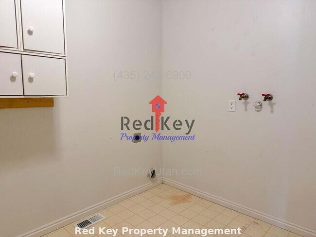 Building Photo - Cedarwood Rd. Single Family Home