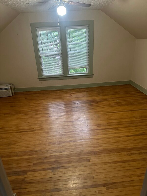 Building Photo - 1129 Barland St