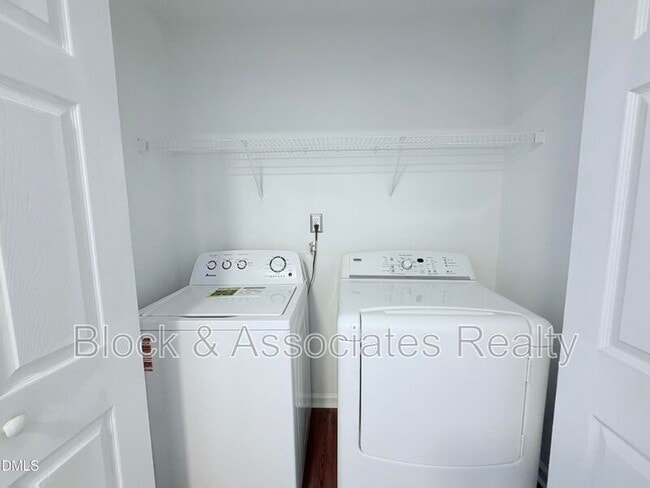 Building Photo - 9915 Wasser Ct