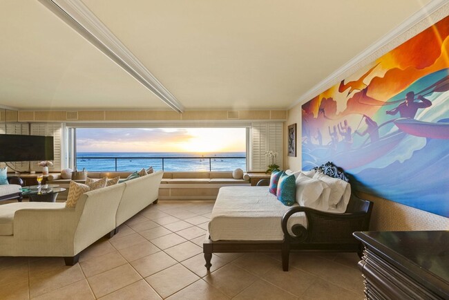 Building Photo - Hale Kaimana: Oceanfront Elegance w/ Beach...