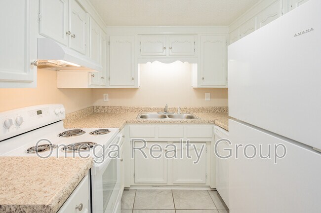 Building Photo - 3314 Warringwood Dr