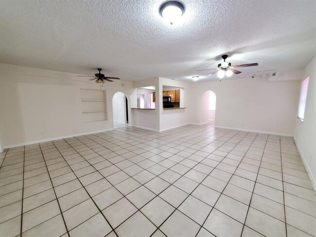 Building Photo - 3377 NW 22nd St