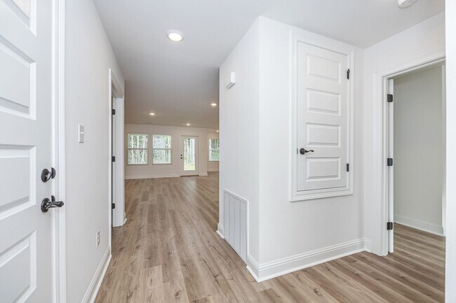 Building Photo - Brand-New Pet-Friendly 3BR/3BA Home with Large Bonus Room in Ocean Springs!