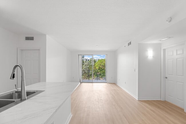 Building Photo - 6851 SW 44th St