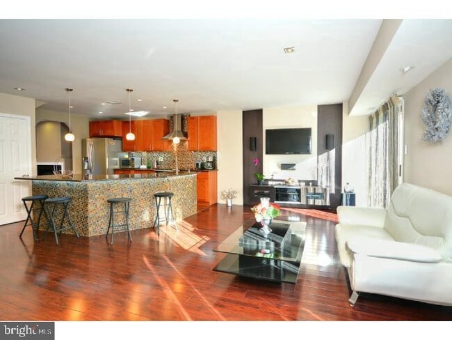 Building Photo - 1804 Worthington Dr