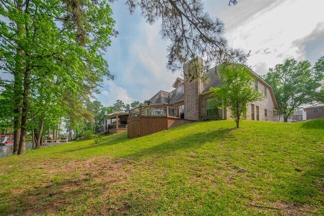 Building Photo - 18914 Hikers Trail Dr