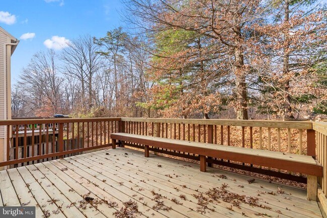 Building Photo - 8871 Manahan Dr