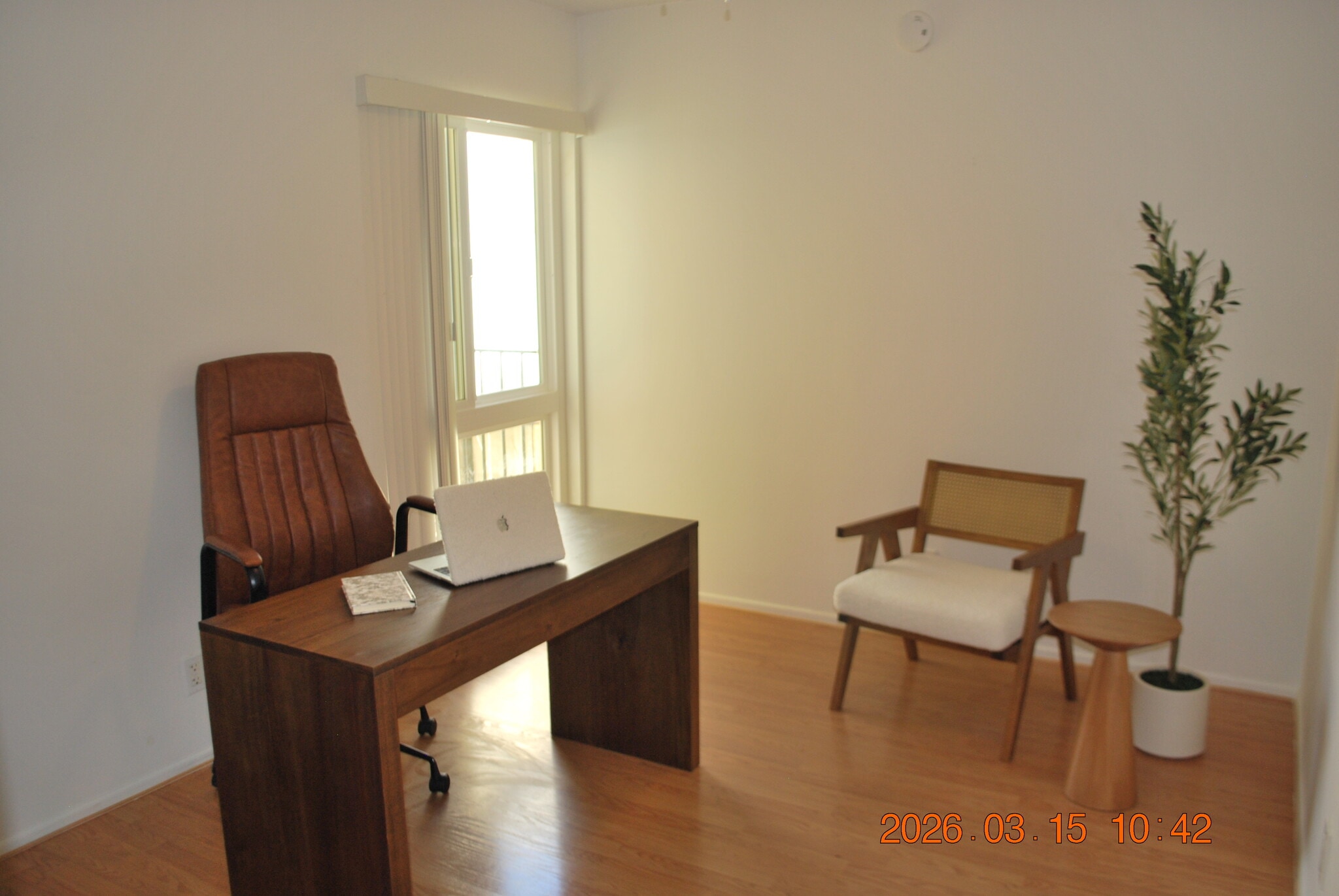 smaller bedroom used as an office - 612 N Louise St