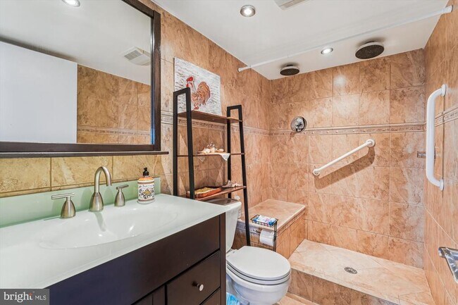 Building Photo - 7401 Westlake Terrace