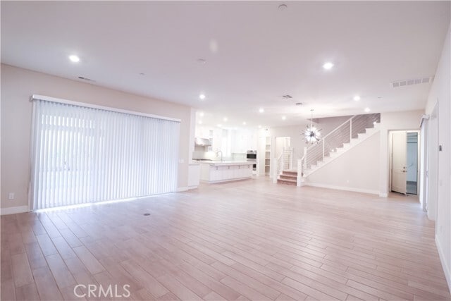 Building Photo - 73 Cartwheel