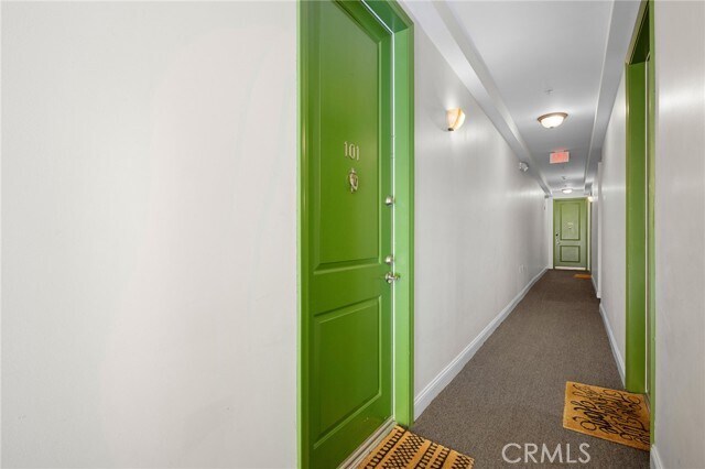 Building Photo - 6938 Laurel Canyon Blvd