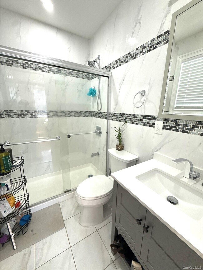 Building Photo - 249-10 139th Ave