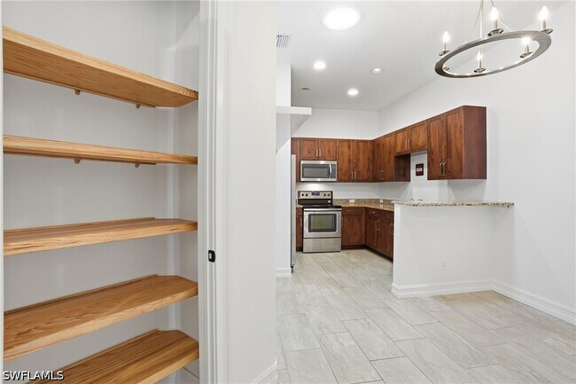 Building Photo - 1311 Jaybird Way