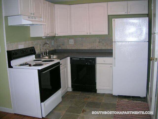 Building Photo - 130 G St